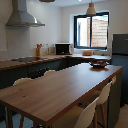 La Maison D'eugenie, Jardin Et Parking * Niort