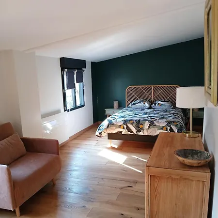 La Maison D'eugenie, Jardin Et Parking * Niort