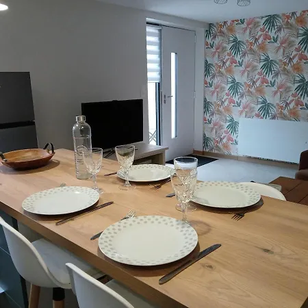 La Maison D'eugenie, Jardin Et Parking Dom wakacyjny *